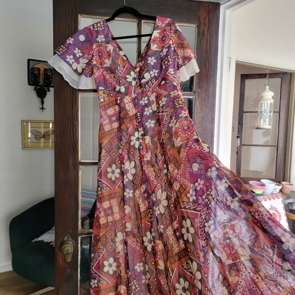 Vintage Tea Party Gown - Picture 8 of 8